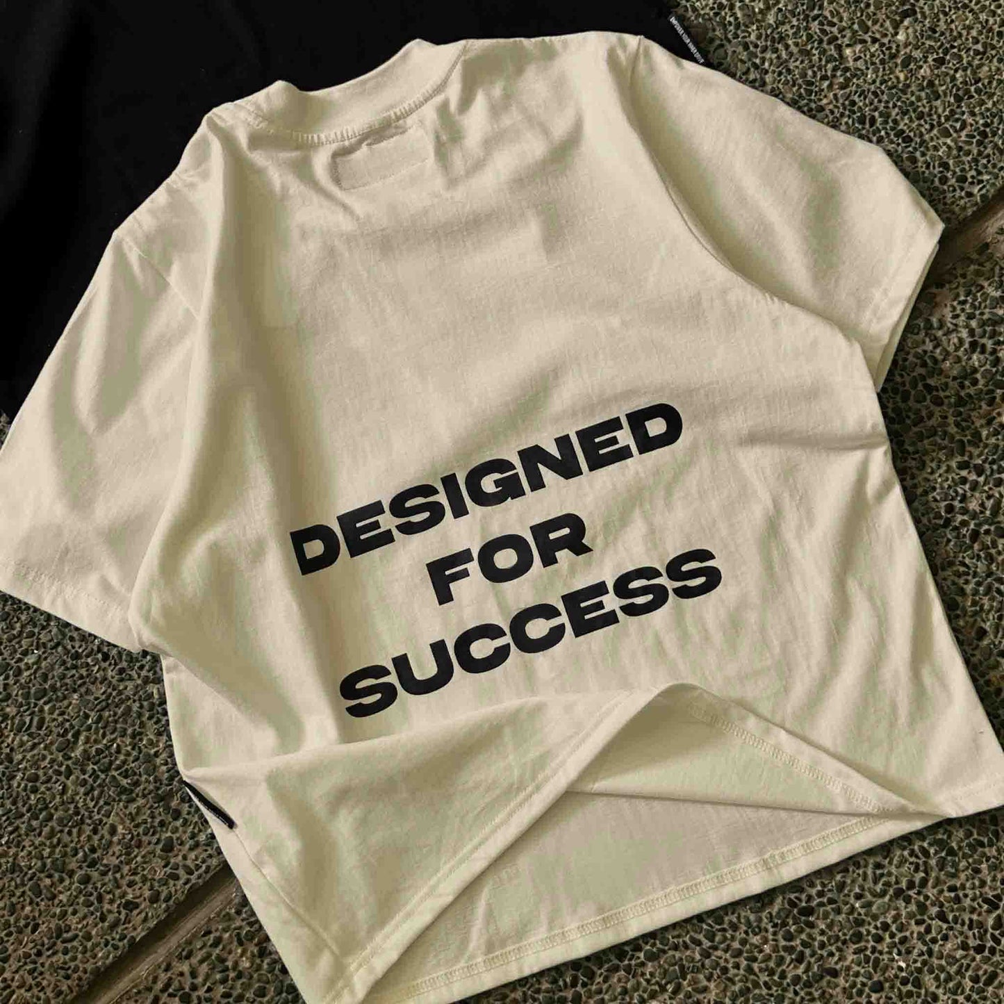 Box Tee – Line Behind
