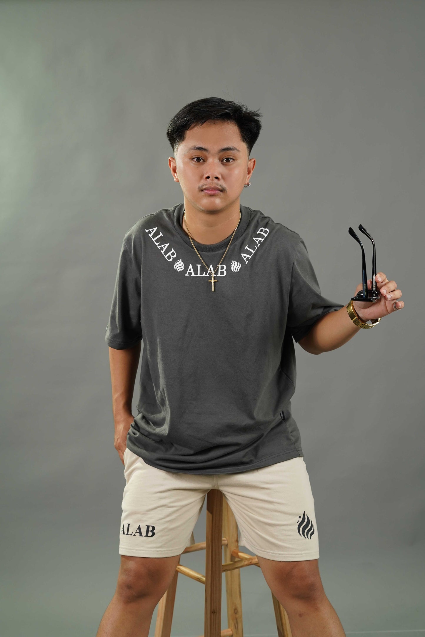 Club -Tee Neckdrip